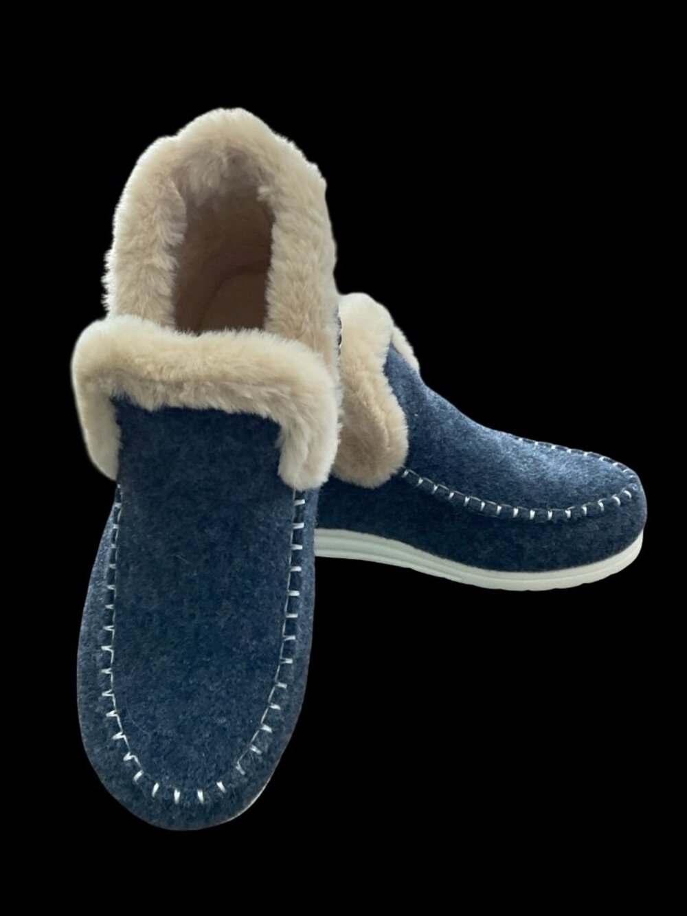 👗5/$25 - Blue Slippers w/ Faux Fur Trim